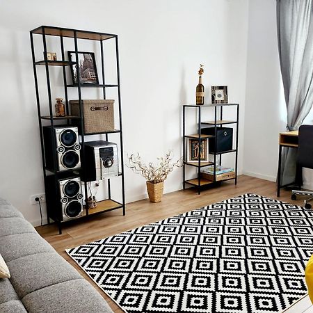 Adm Cozy Home - Entire Private House&Garden Tunarii Esterno foto